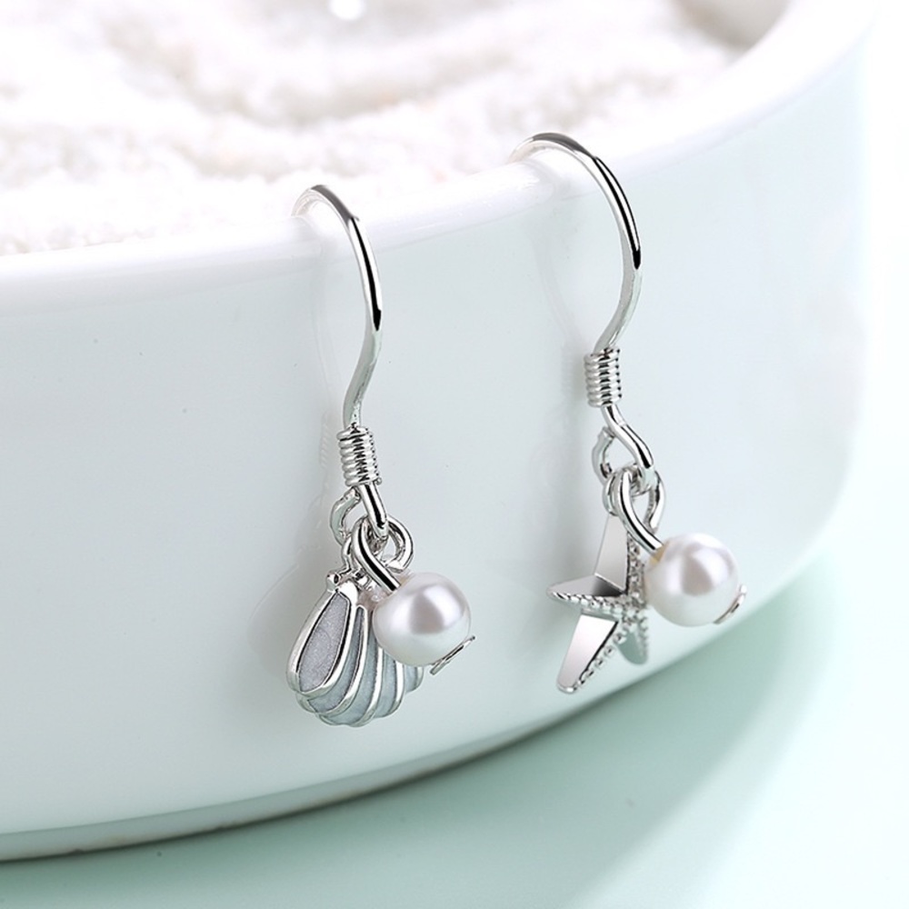 Earrings - Picture 6 of 8